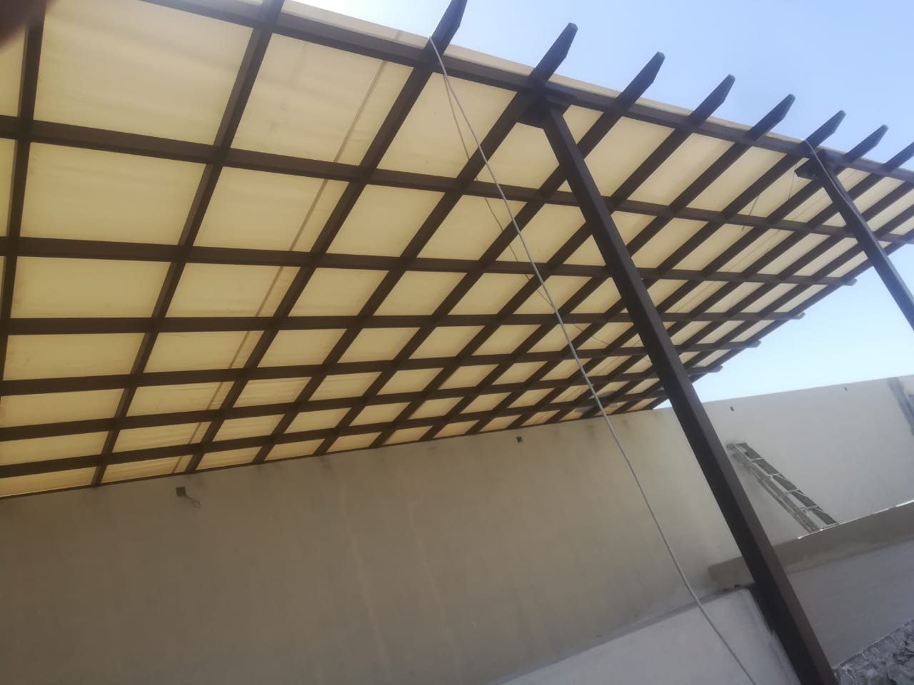 مظلات حوش حداد مظلات  شينكو مظلات هرمية .
  0552321571